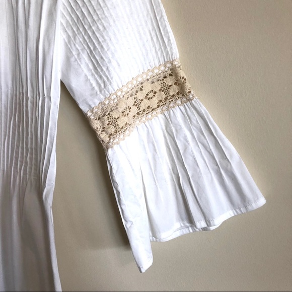 Evelyn White Pleated Bell Sleeve Button Down Shirt - Picture 4 of 8